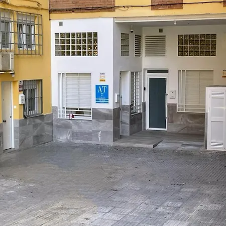 Nomad Urban Duplex
