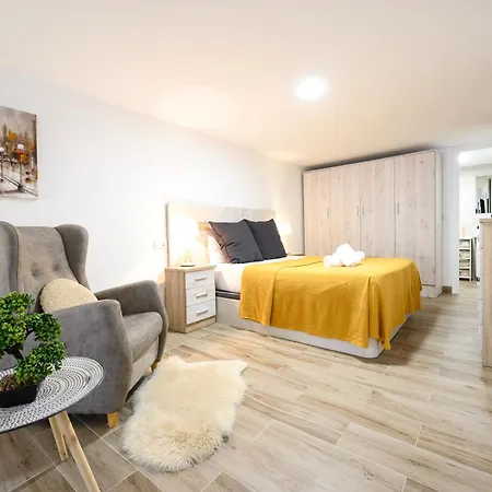 Nomad Urban Duplex *