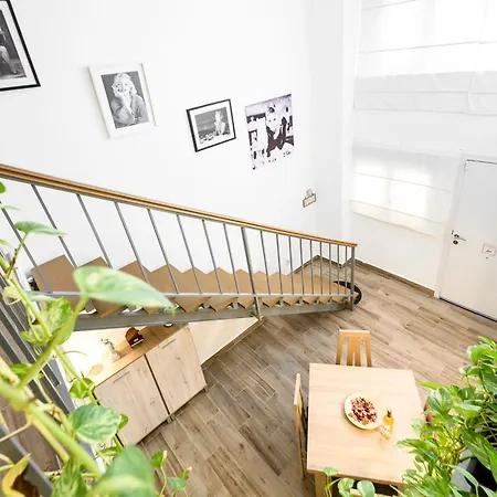 Nomad Urban Duplex