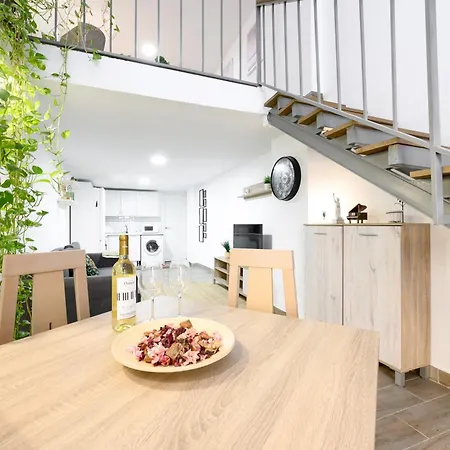 Nomad Urban Duplex Apartment